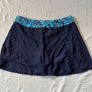 Talisea  woman’s Swim Navy Skort with Turquoise Paisley Waistband size XL